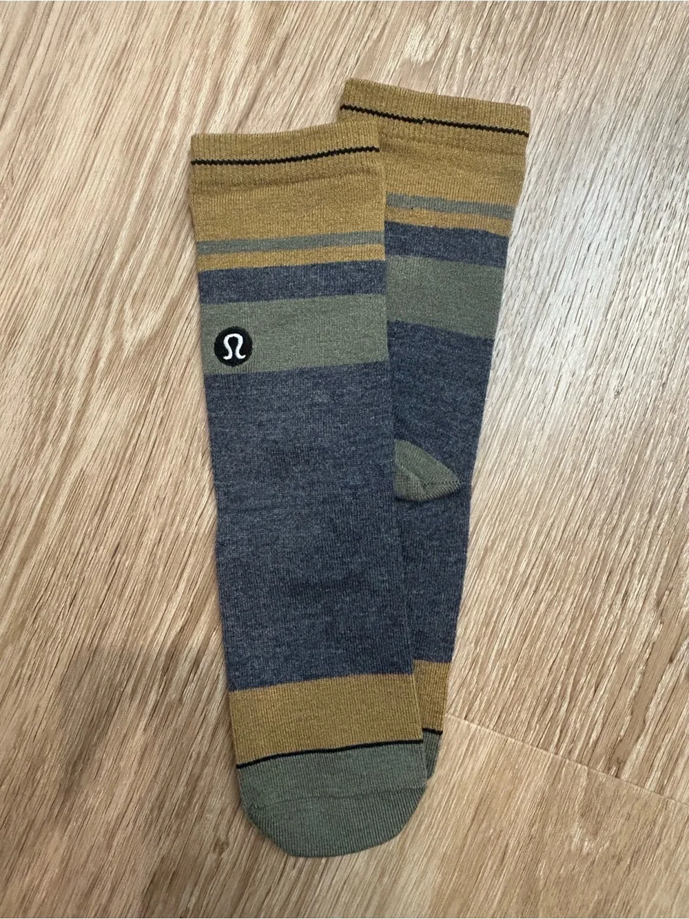 Lulu branded Men’s Striped Crew Dress Socks — Olive/Gray and Navy/Brown (2-Pack)